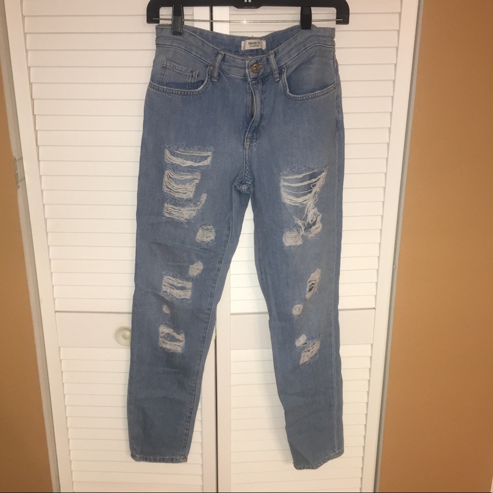 Distressed High Rise Jeans